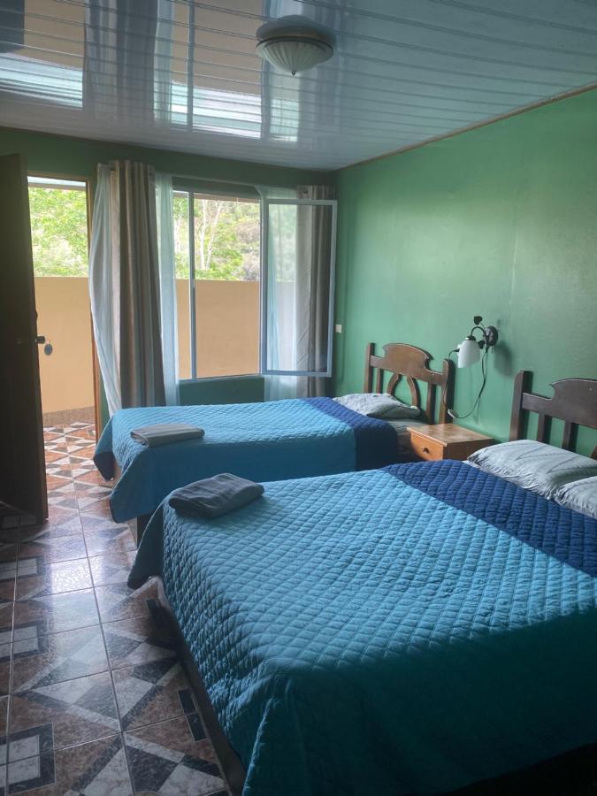 Hotel Uran Rivas Екстер'єр фото