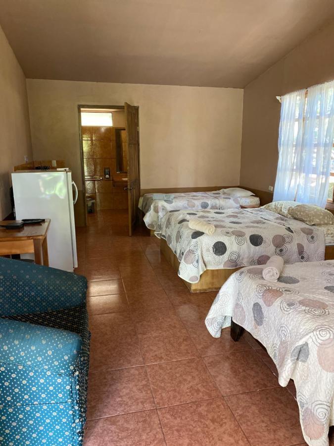 Hotel Uran Rivas Екстер'єр фото