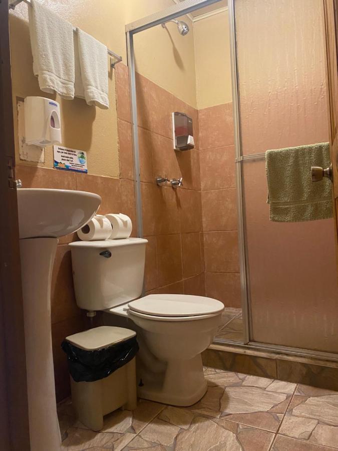 Hotel Uran Rivas Екстер'єр фото
